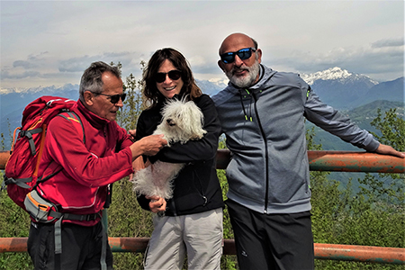 In Canto Alto (1146 m) da casa (Zogno, 310 m) ad anello il 7 maggio 2019 - FOTOGALLERY